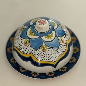 NWOT Anthropologie Round Covered Dish